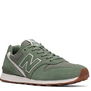 NEW BALANCE 696 SNEAKER - WOMEN'S 8